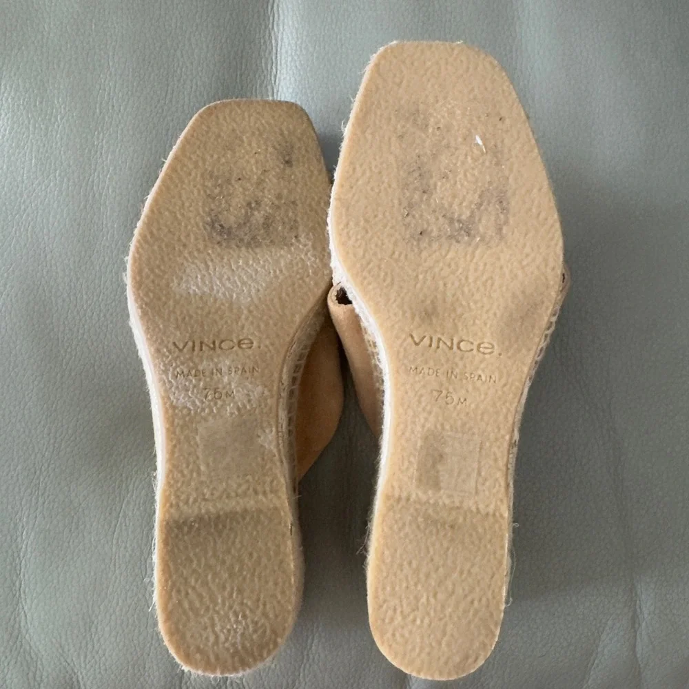 Vince chic suede